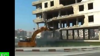 Эффектные провалы экскаваторщиков - смотреть видео (4:16)