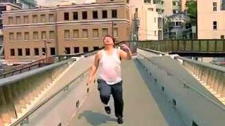 Смешной бег - смотреть видео (4:38)