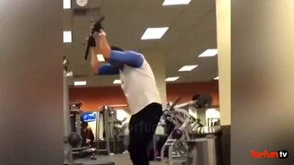 Безумие в тренажёрном зале - смотреть видео (10:17)