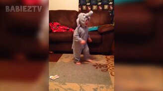 "Хэллоуинские" приколы с детьми - смотреть видео (12:34)