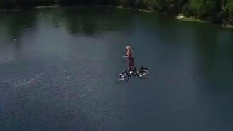 Полёт девушки на дроне - смотреть видео (2:27)