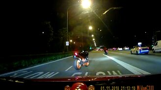 Привидение на мотоцикле? - смотреть видео (0:20)