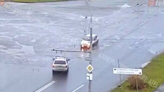 Когда сел за руль, не проснувшись - смотреть видео (0:10)