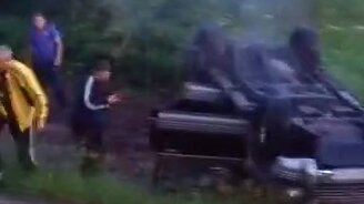 Езжай по лужам! - смотреть видео (2:09)