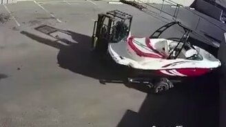 Когда жизнь ничему не учит - смотреть видео (0:38)