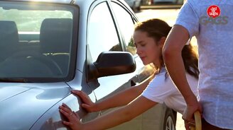 Спокойно, я сдвину машину! - смотреть видео (1:25)