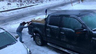 Когда пришёл гололёд - смотреть видео (1:57)