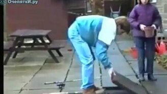 Падают, падают, падают люди - смотреть видео (1:36)