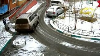 Внедорожник против клумбы - смотреть видео (1:38)