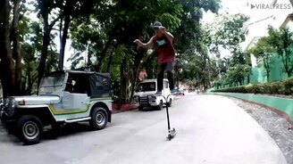 Трюк на самокате - смотреть видео (0:36)