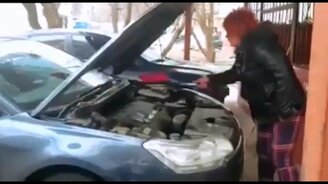 Сюрприз под капотом - смотреть видео (1:18)