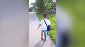 Мальчик на уницикле - смотреть видео (1:04)