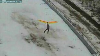 Полёт на лыжах - смотреть видео (0:18)