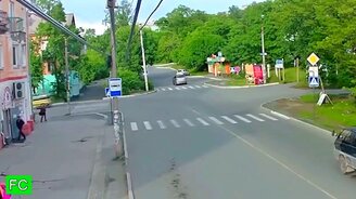 Провалы и неудачи шофёров на дороге - смотреть видео (5:19)