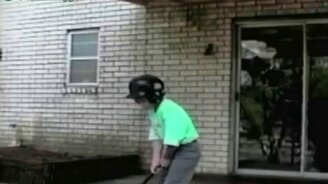 Мальчик с битой - смотреть видео (0:13)