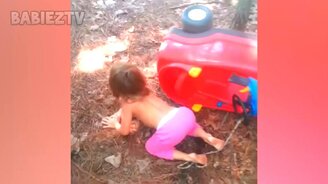 Смешные детские курьёзы на отдыхе - смотреть видео (10:25)