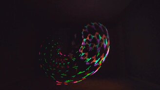 Цветной танец с обручем - смотреть видео (1:00)