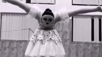 Балерина, которая умеет удивлять - смотреть видео (0:30)