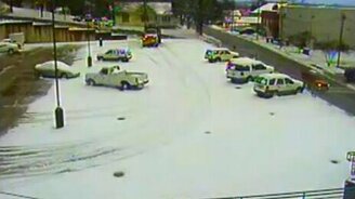 Грузовик ушёл под землю - смотреть видео (1:01)