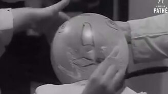 Как тренируются парикмахеры - смотреть видео (0:13)