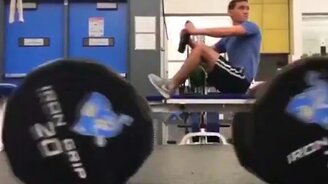 Красиво уехал после зарядки - смотреть видео (0:21)