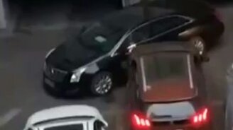 Как преодолеть преграду на парковке - смотреть видео (0:49)