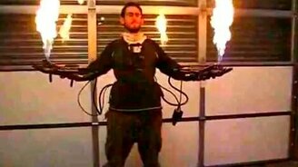 Огненные перчатки - смотреть видео (0:25)