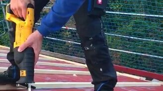 Пользование лобзиком по-немецки - смотреть видео (0:23)