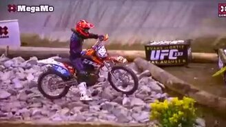 Женский мотокросс - смотреть видео (0:48)