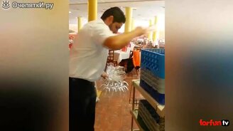 Самые быстрые и ловкие сотрудники - смотреть видео (10:59)