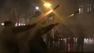 Провальный дебют с фейерверком - смотреть видео (0:09)