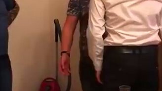 Спорим, что подниму тебя!? - смотреть видео (0:40)