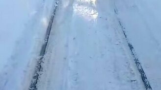 Провальный объезд пробки - смотреть видео (0:40)