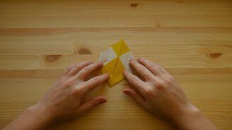 Как сделать утку из бумаги - смотреть видео (1:51)