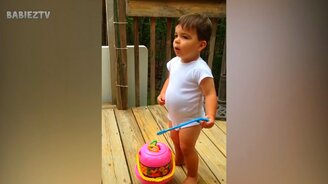 Дети и мыльные пузыри - смотреть видео (10:04)