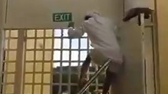 Арабы-паркурщики - смотреть видео (0:09)