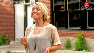 Кондиционер падает на крышу авто - смотреть видео (1:46)