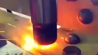 Как делаются металлические заклёпки - смотреть видео (0:32)