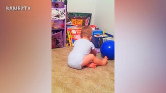 Смех весёлых и задорных детей - смотреть видео (10:23)