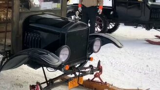 Ретро-снегоходы - смотреть видео (0:52)