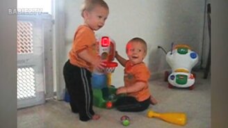 Прикольные игры двойняшек - смотреть видео (10:17)