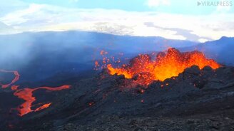 Как течёт и извергается лава - смотреть видео (2:56)