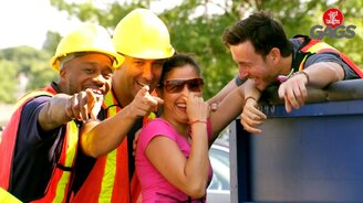 Уронила рабочего с крана - смотреть видео (1:24)