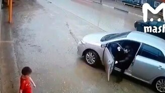 Реакция водителя и ребёнок на дороге - смотреть видео (0:21)