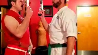 Смешная самооборона - смотреть видео (1:09)