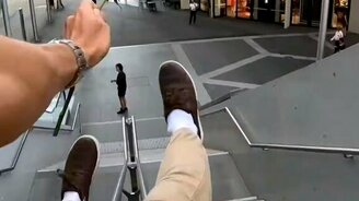 Когда очень хочешь подарить розу - смотреть видео (0:23)