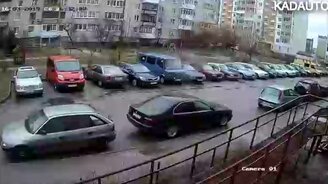 Восстание машины во дворе - смотреть видео (2:45)