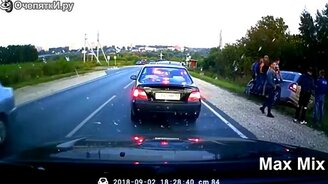 Если любишь ездить по обочине... - смотреть видео (5:24)