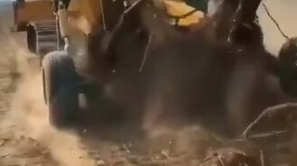 Легко выкорчёвываем пни - смотреть видео (0:19)