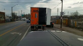 К чему приводит невнимательность на дороге - смотреть видео (0:24)